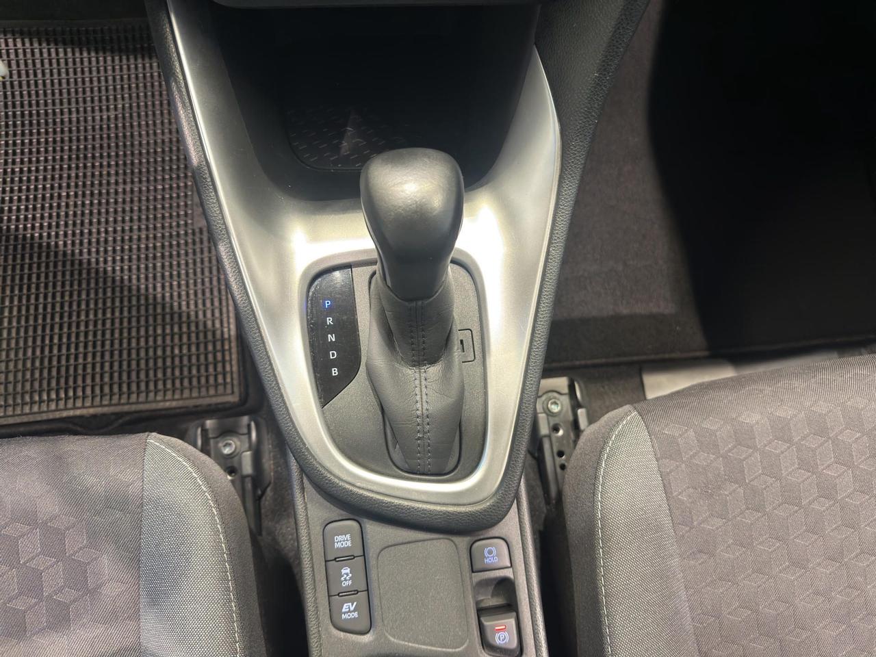 Toyota Yaris 1.5h Business