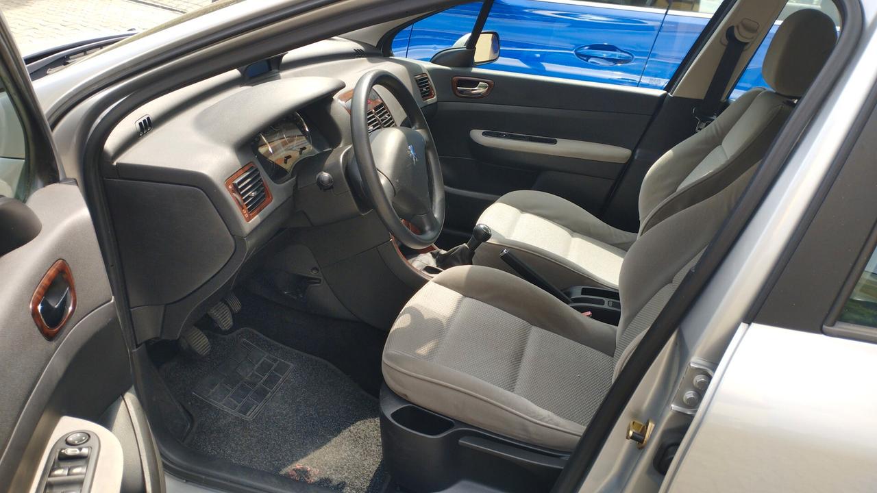 Peugeot 307 1.4 16V 5p. XT