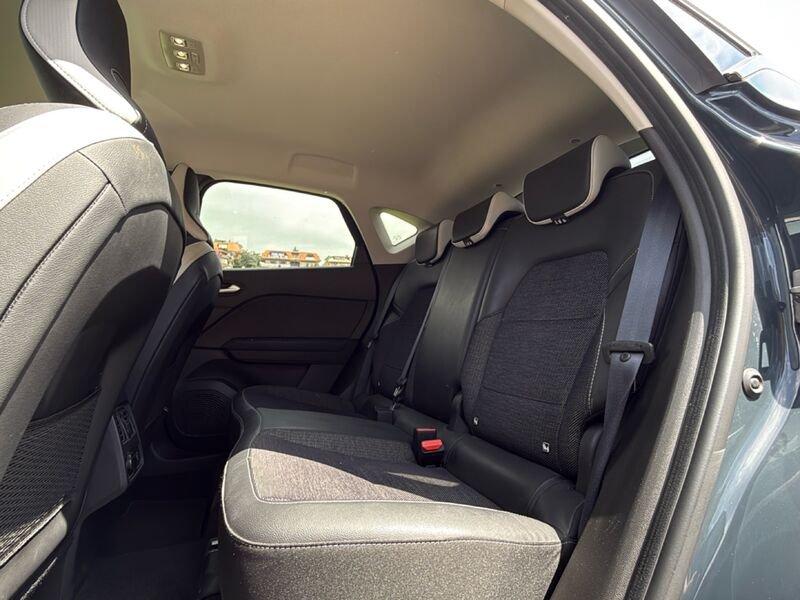 Renault Captur E-Tech hybrid 1.6 E-TECH HEV 145 TECHNO AUTO