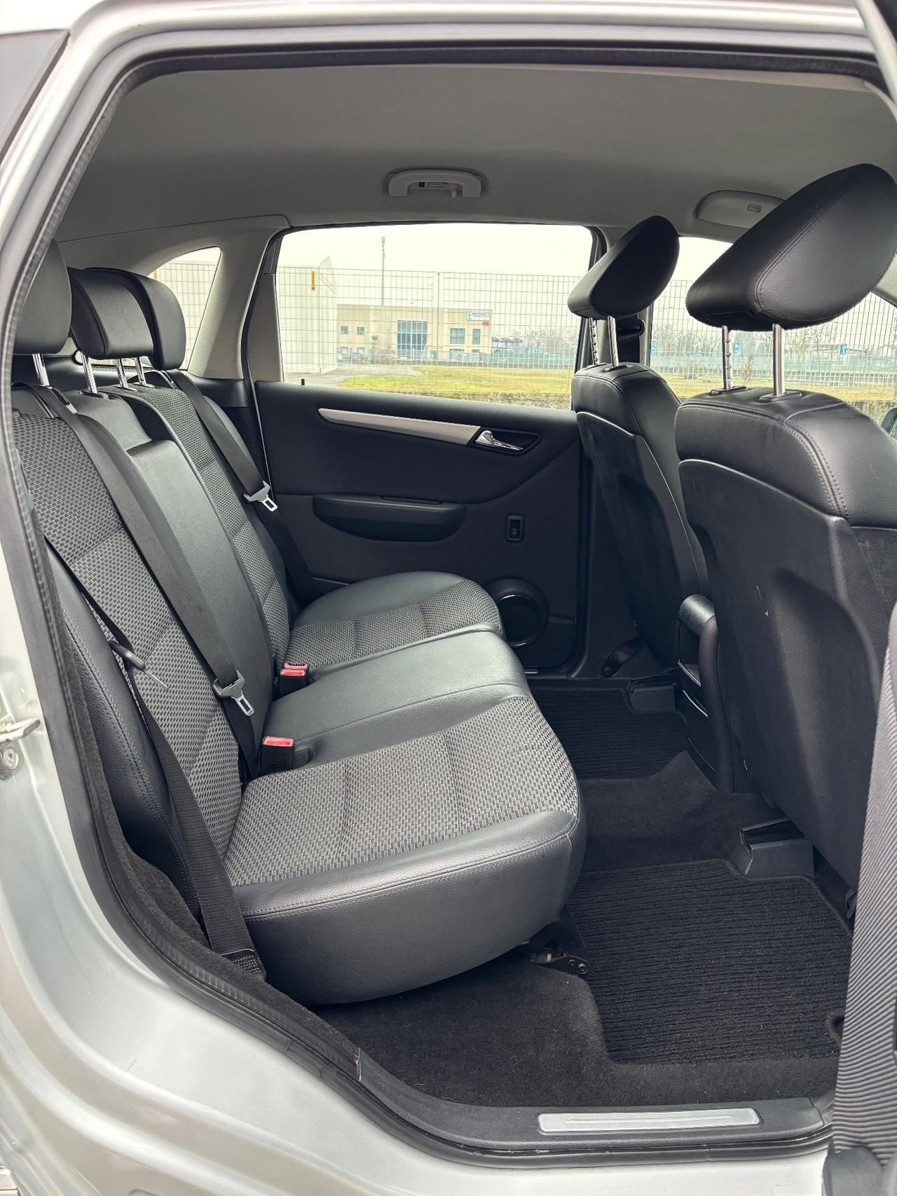 Mercedes-benz B 180 BlueEFFICIENCY