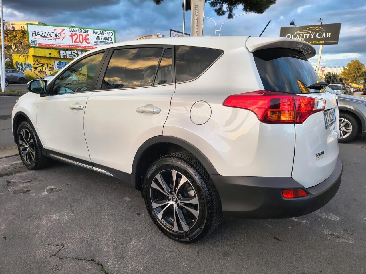 TOYOTA RAV4 2.2 DIESEL UNICOPROPRIETARIO LOUNGE
