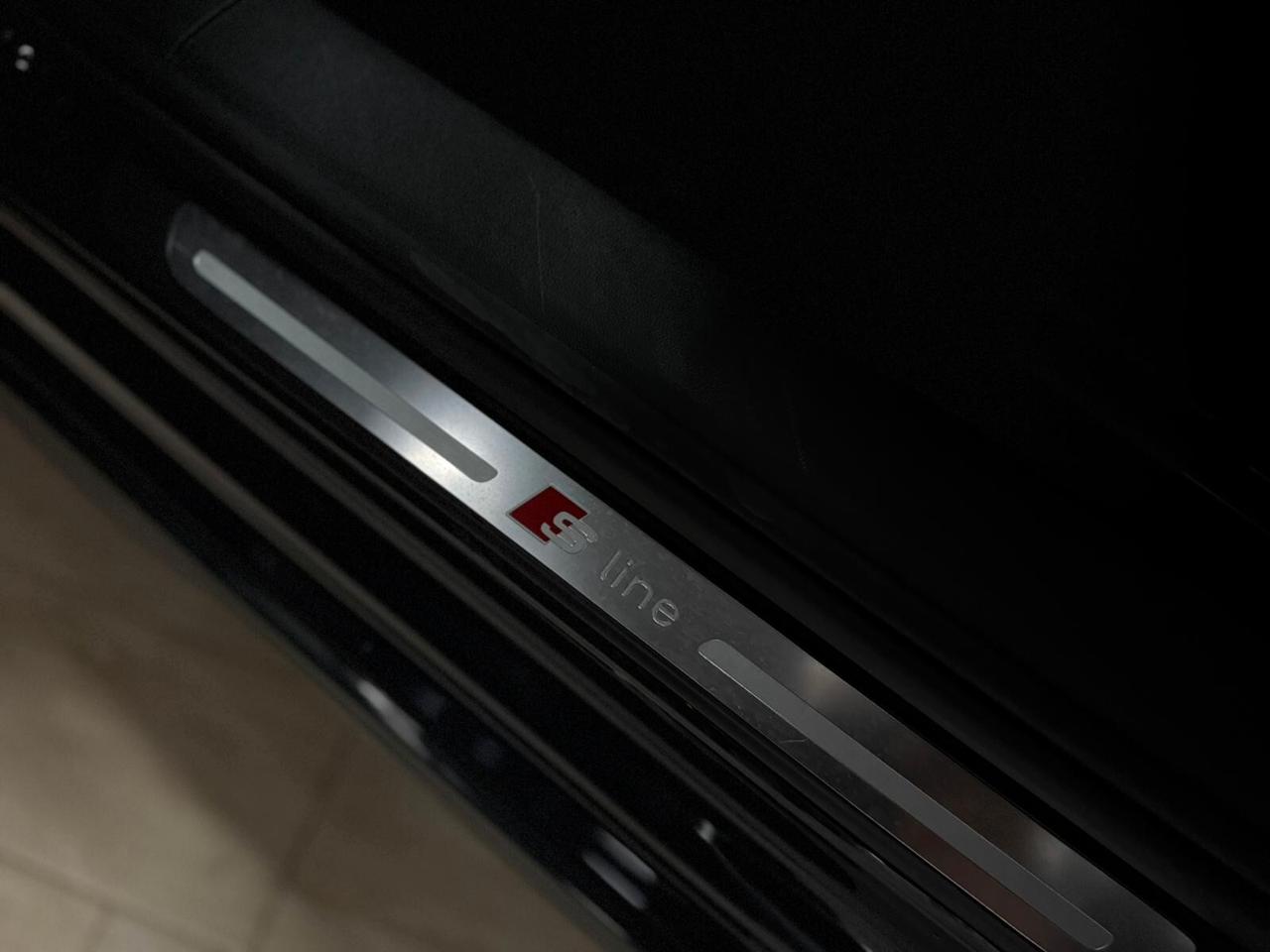 Audi A1 citycarver 30 TFSI S tronic Identity Contrast