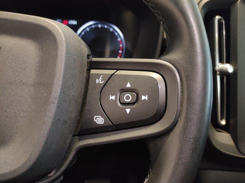 VOLVO XC40 (2017-->) - XC40 T2 automatico Essential