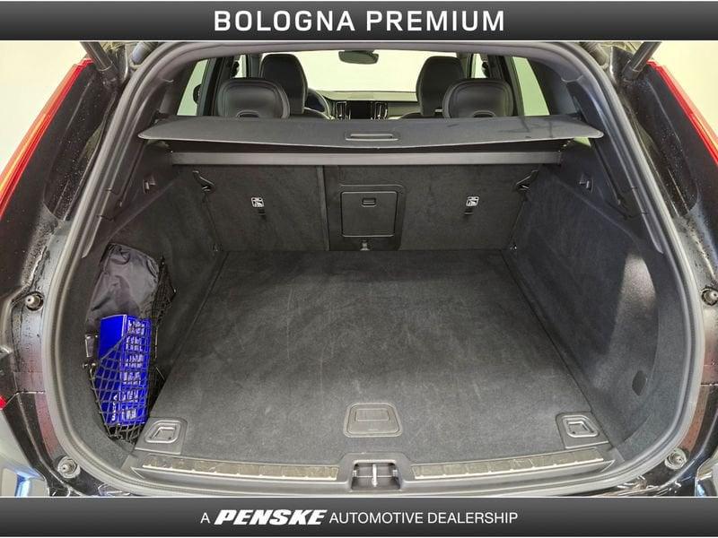 Volvo XC60 XC60 B5 AWD automatico Plus Dark