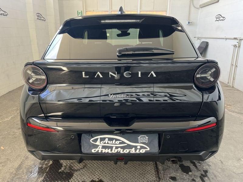 Lancia Ypsilon Ypsilon Hybrid e-DCT LX TUA DA 249,00 EURO AL MESE