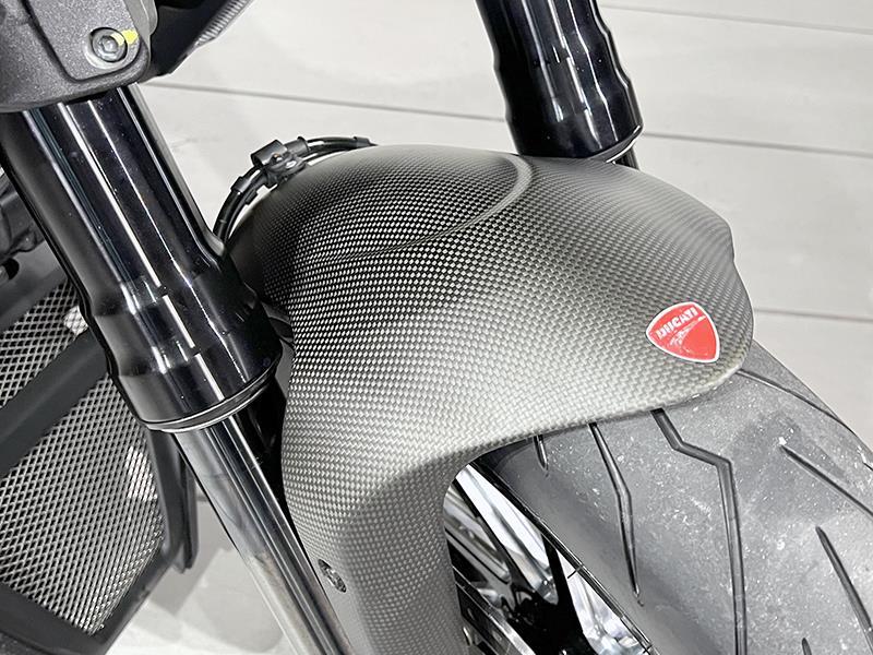 Ducati Diavel Carbon