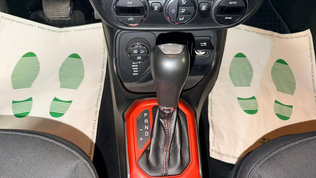 Jeep Renegade 2.0 Mjt 170CV 4WD Active Drive Low Trailhawk