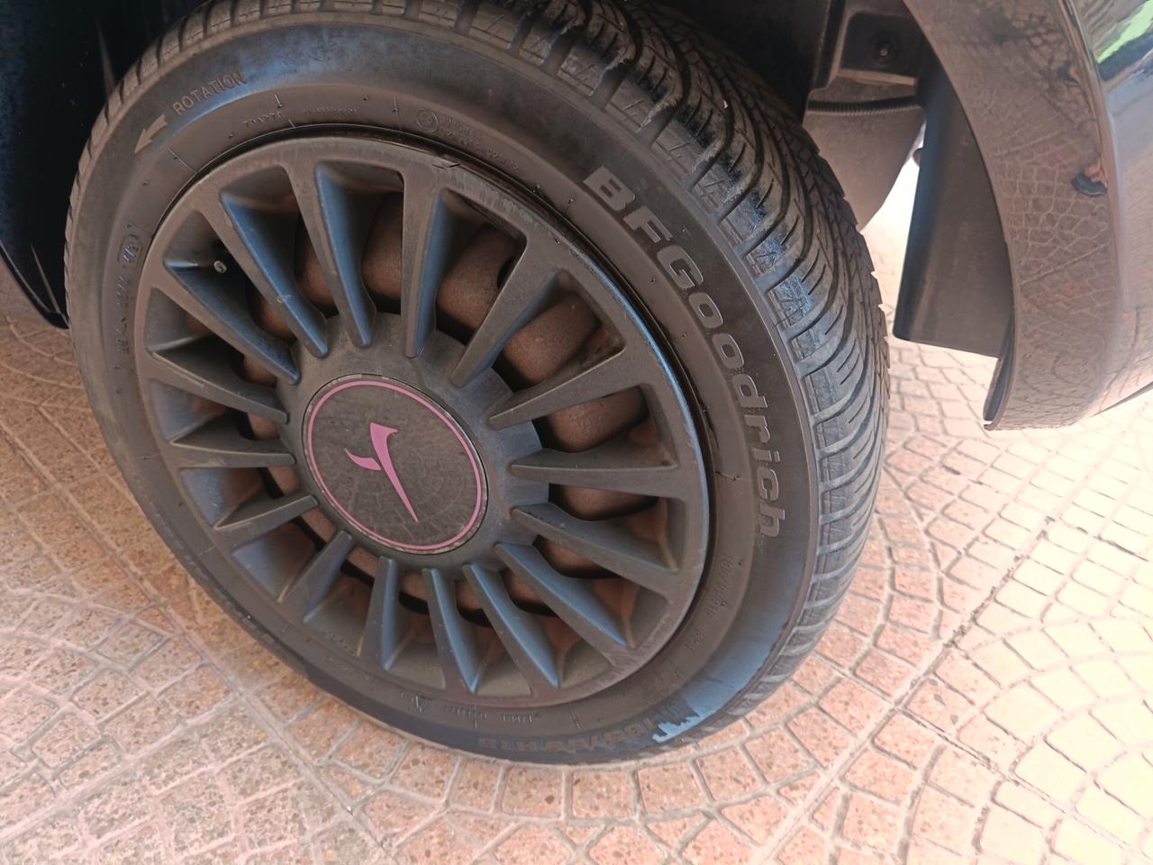 LANCIA YPSILON ELEFANTINO-METANO-Euro6450
