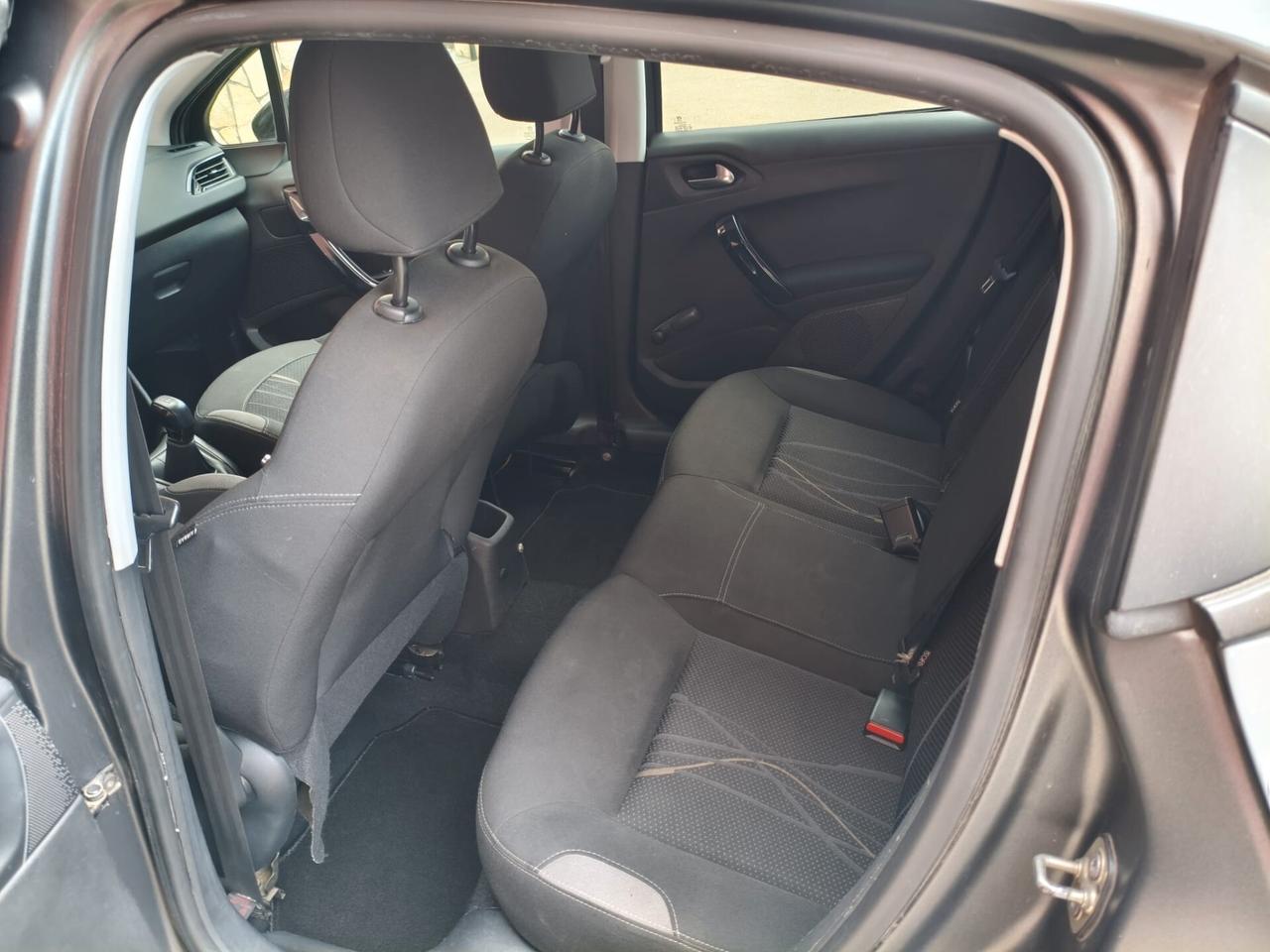 Peugeot 208 1.4 HDi 68 CV 5 porte Active