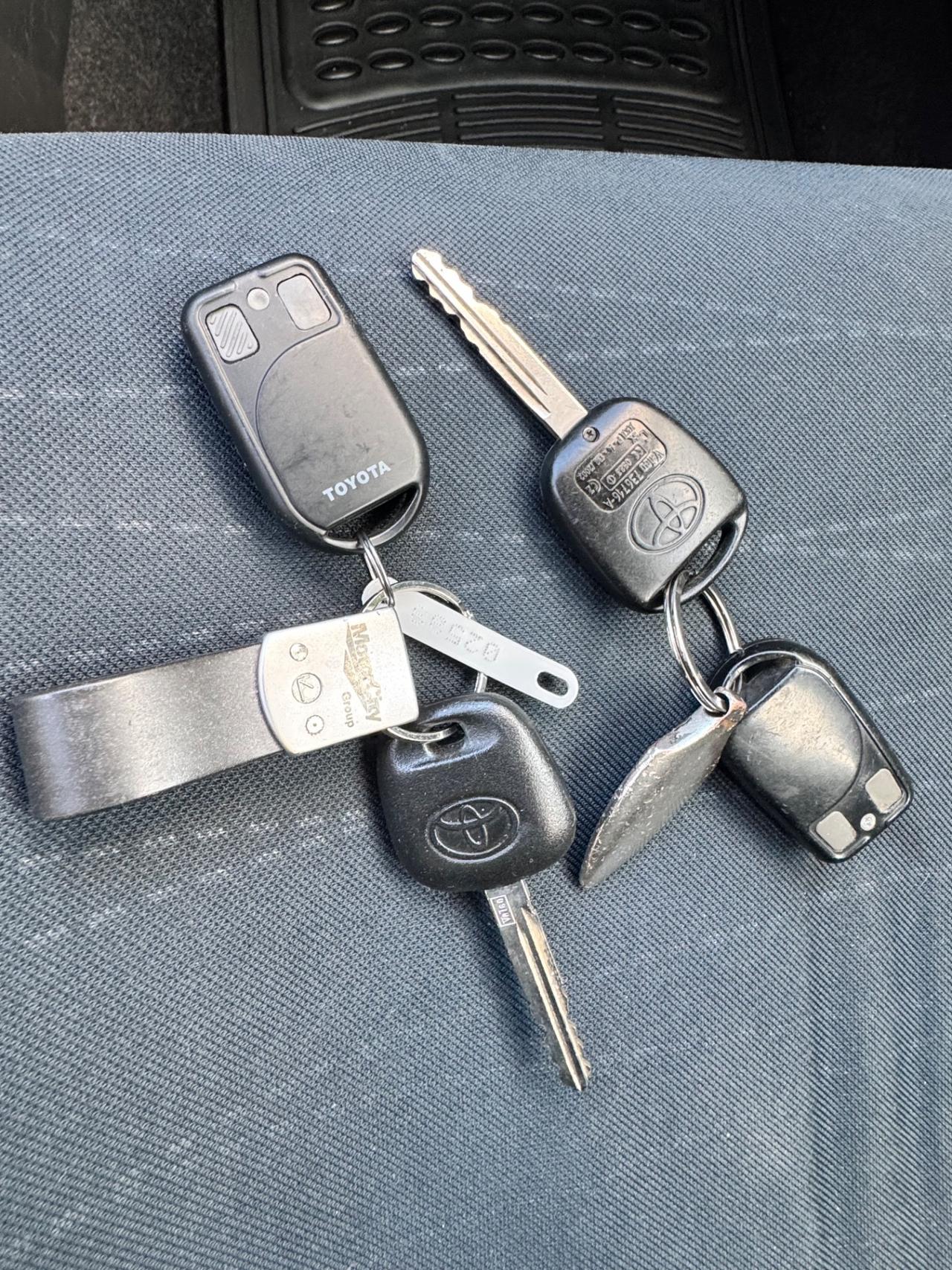 Toyota Yaris 1.3 BENZ UNICO PROPRIETARIO