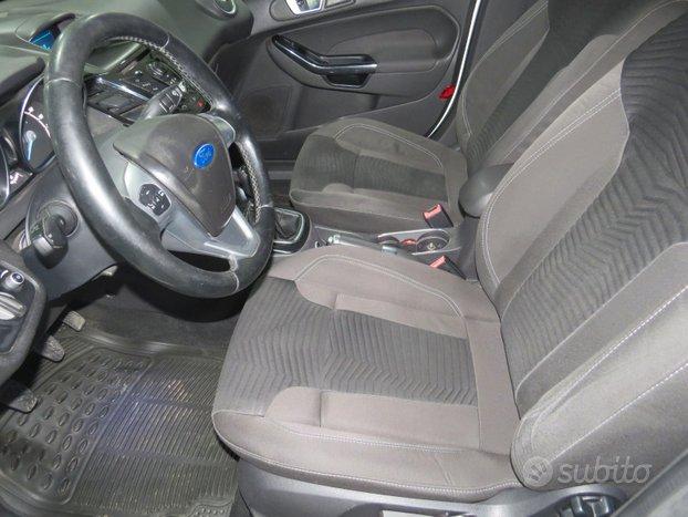 FORD Fiesta 1.4 GPL titanium - 2013