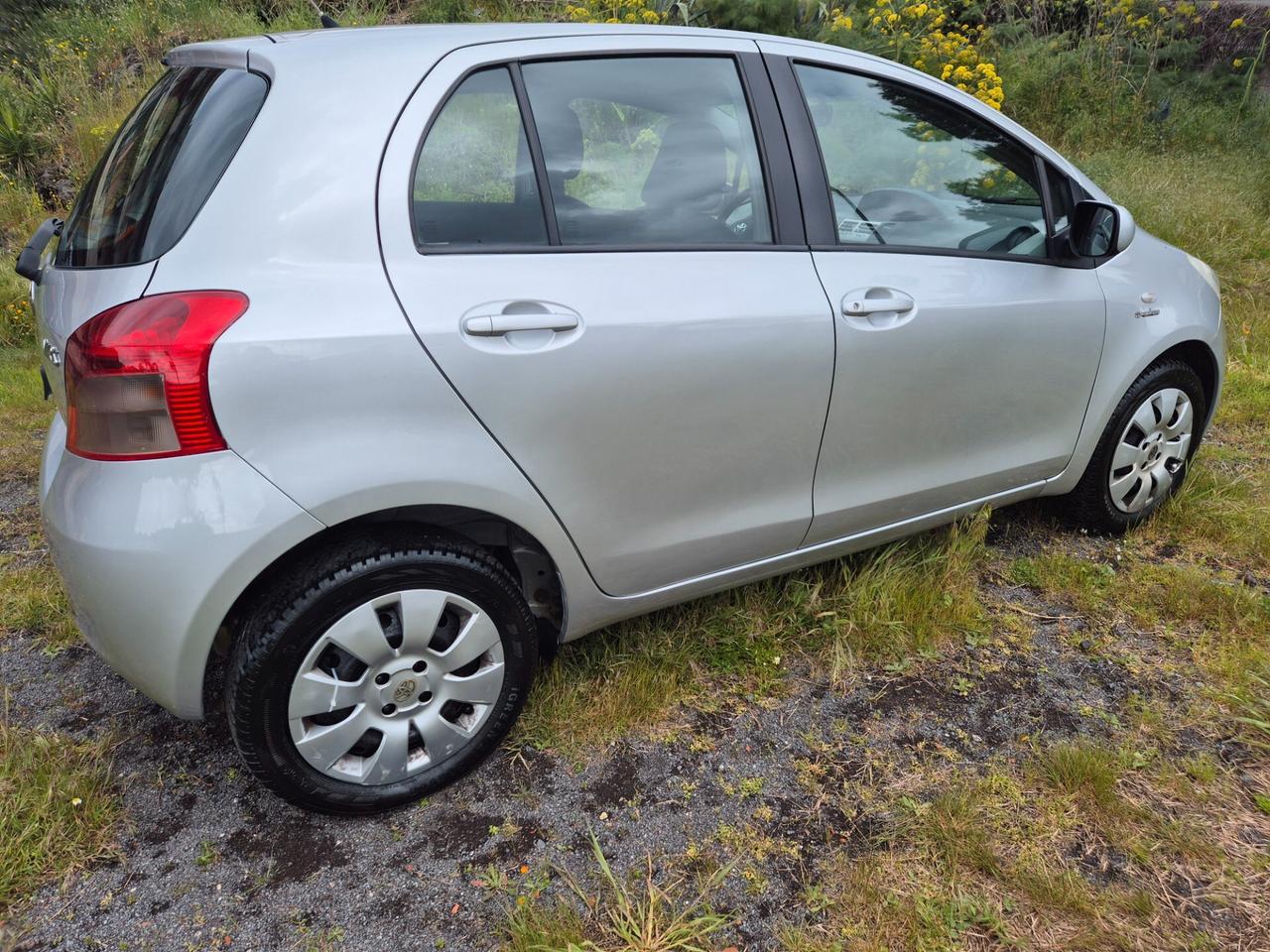 Toyota Yaris 1.0 benzina 5 porte