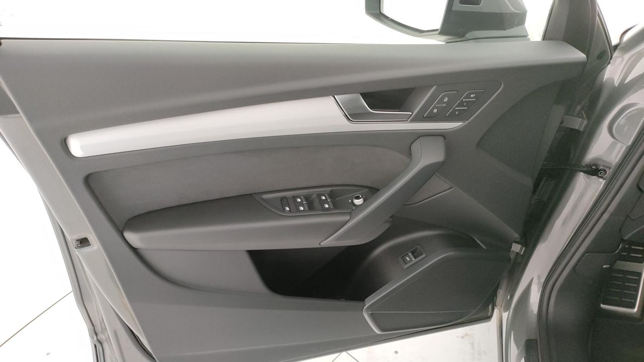 AUDI Q5 Sportback 40 2.0 tdi mhev 12V S lin