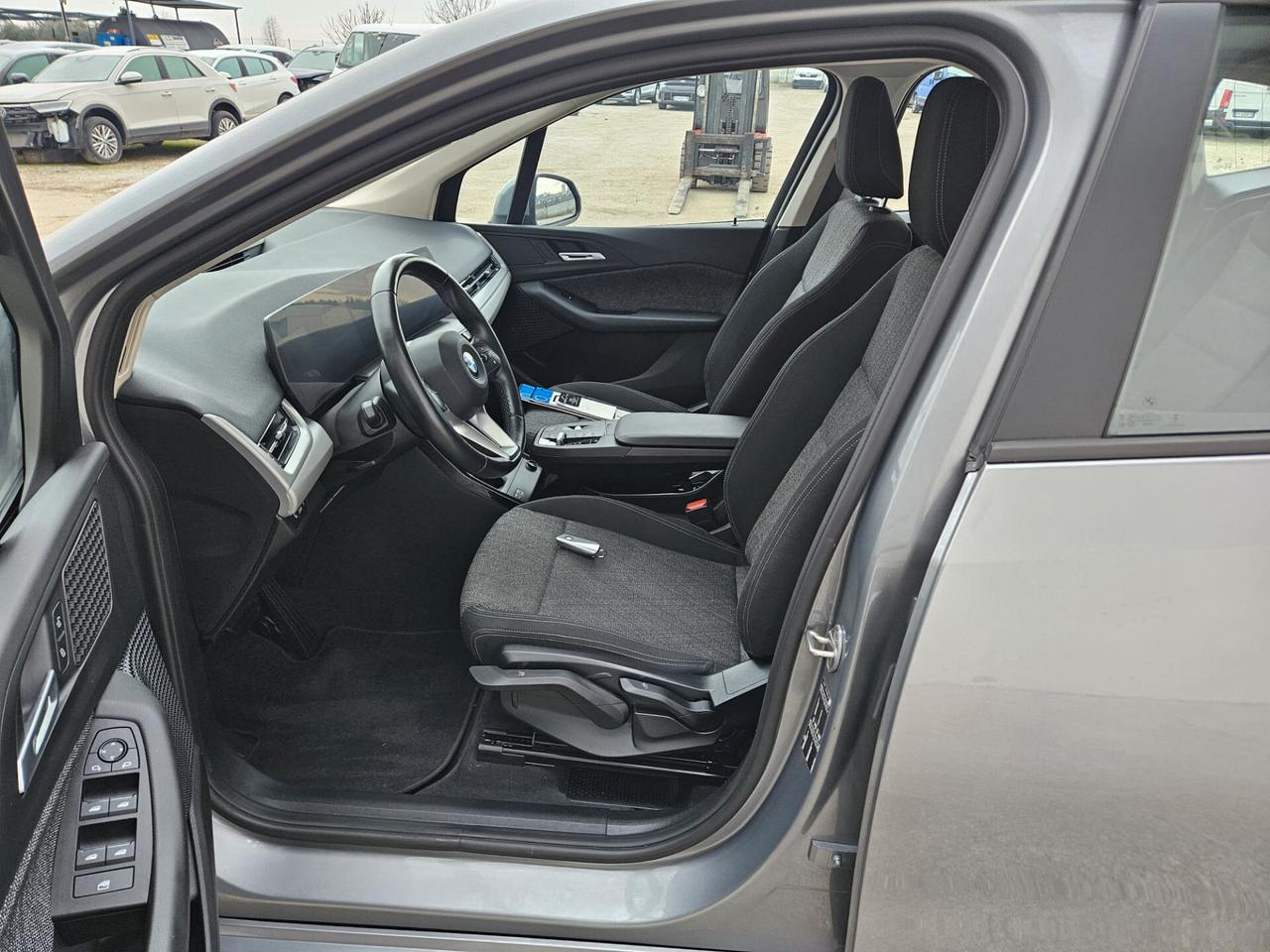 BMW 220 i Active Tourer mhev 48V MOTORE KO