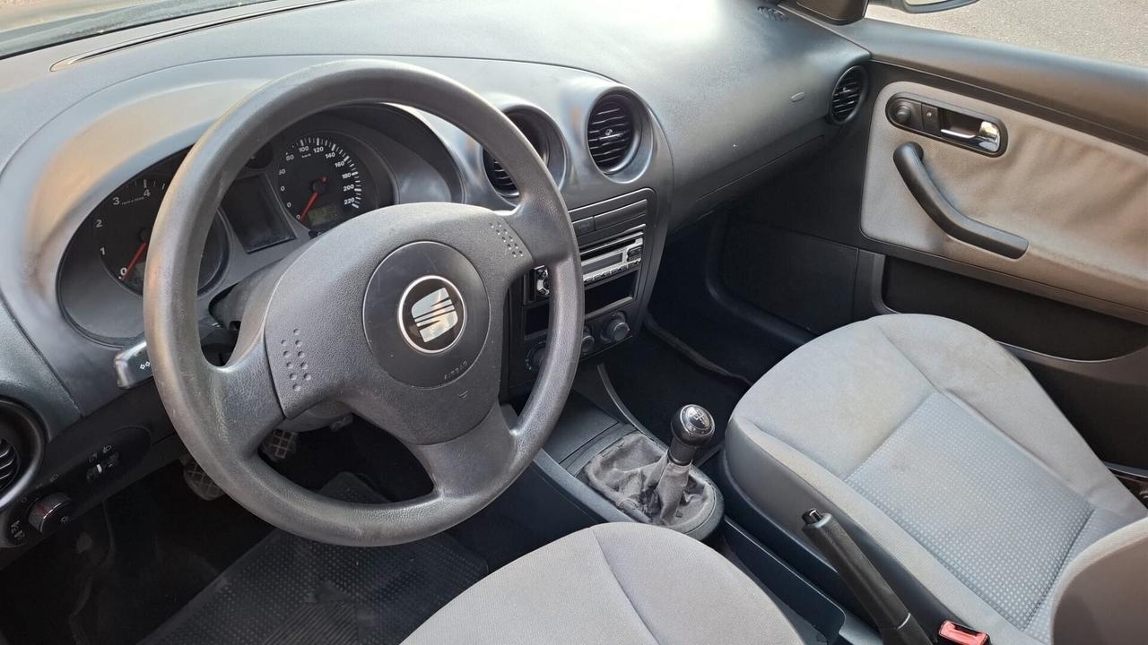 Seat Ibiza 1.2 12V 3p. Stella