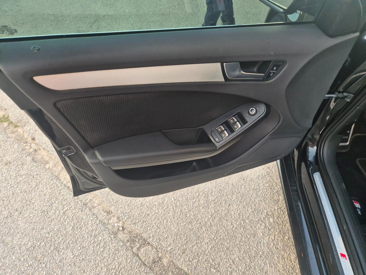 AUDI A4 2.0 TDI 150 CV S LINE ANNO 2014 KM CERTIF