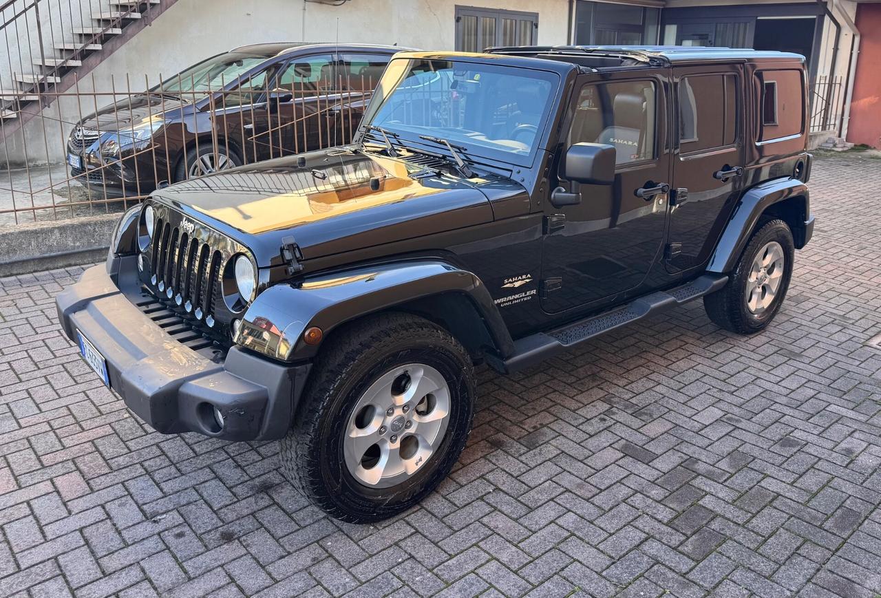 Jeep Wrangler Unlimited 2.8 CRD DPF Sahara Auto