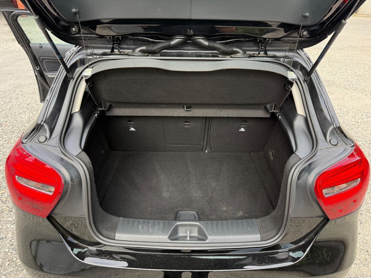 Mercedes-benz A 200 d Automatic Premium