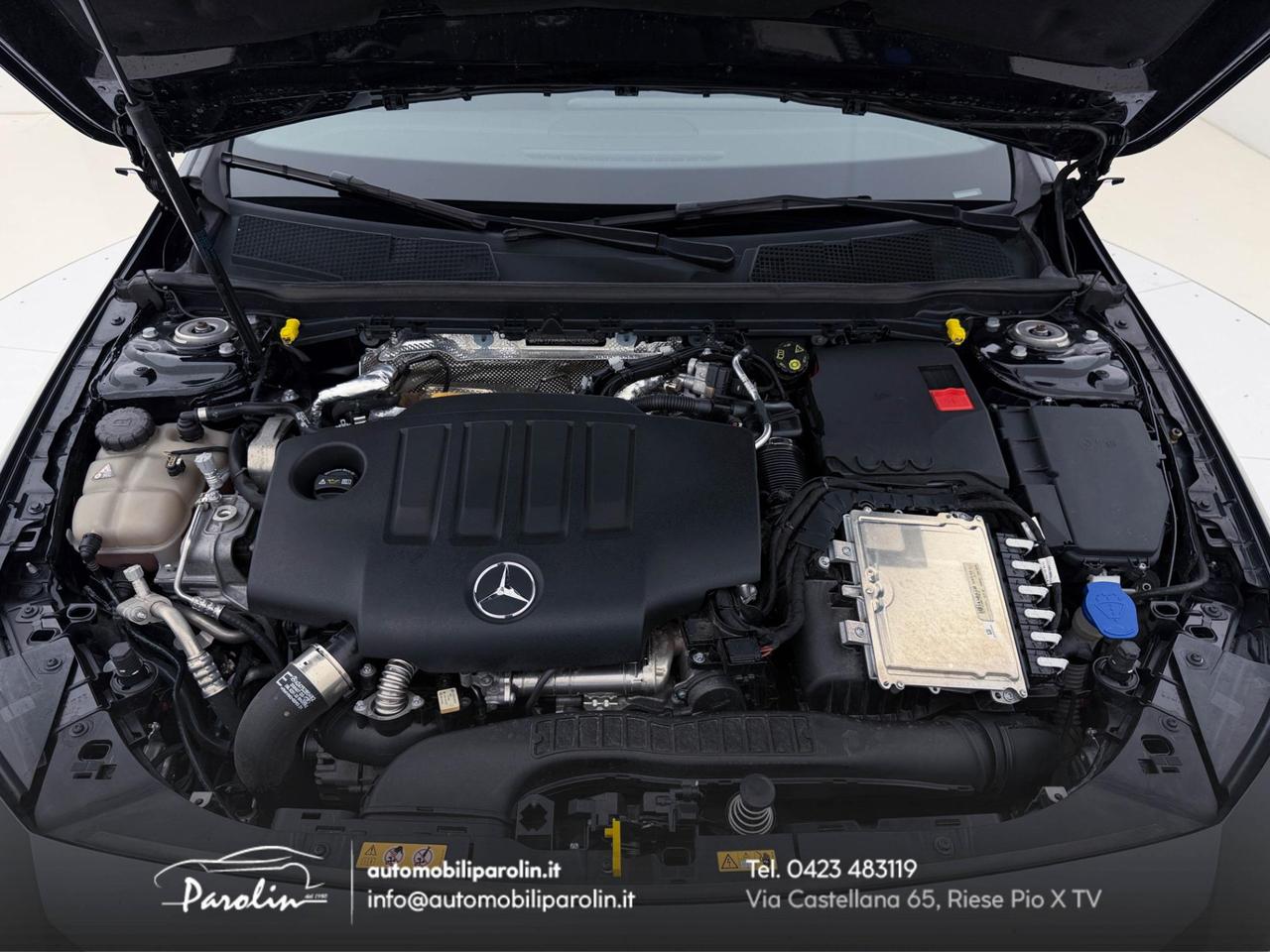 Mercedes-Benz A 180 d Premium Night Edition AMG LED