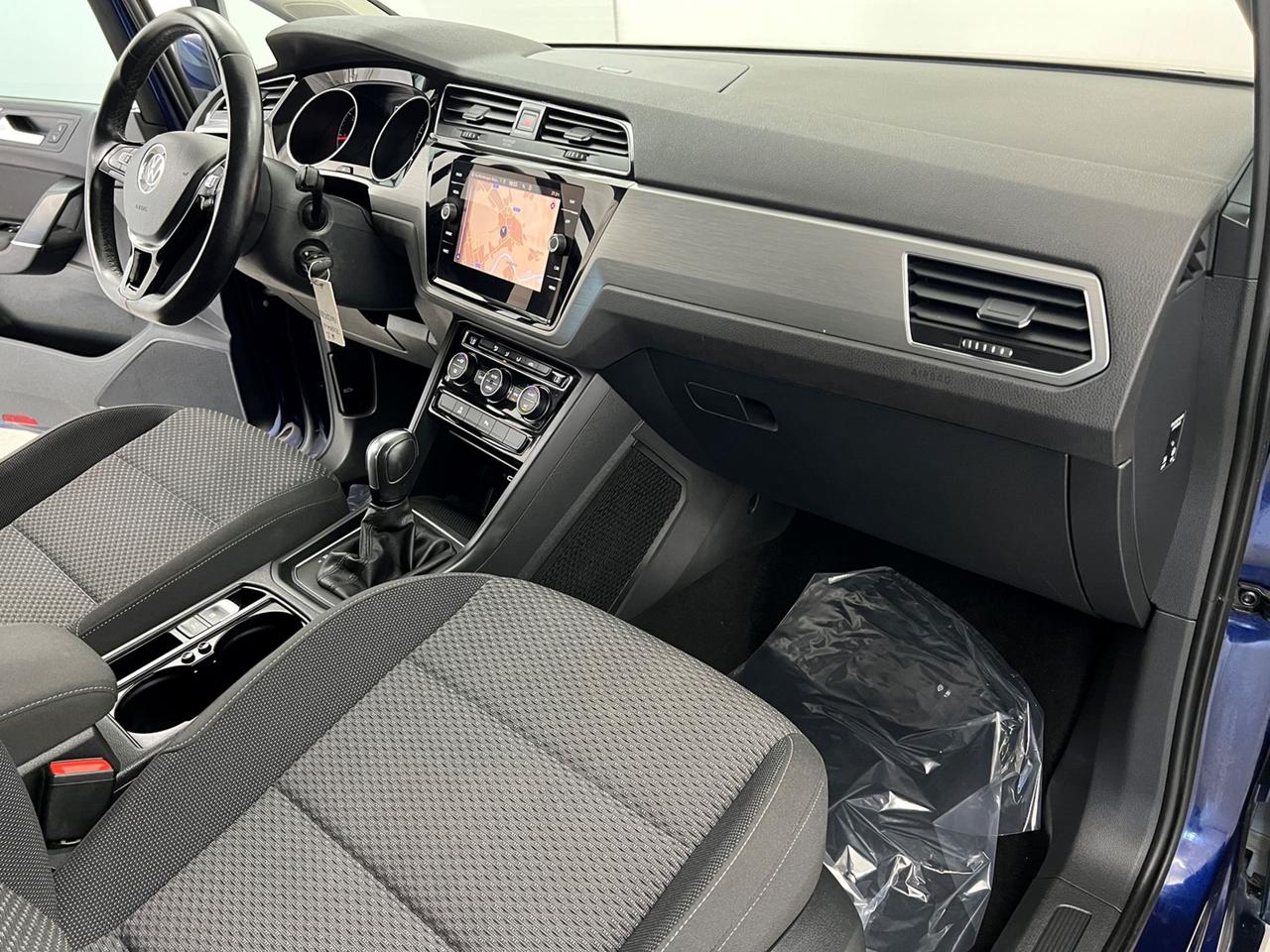 VOLKSWAGEN Touran III 2015 Touran 2.0 tdi Business dsg