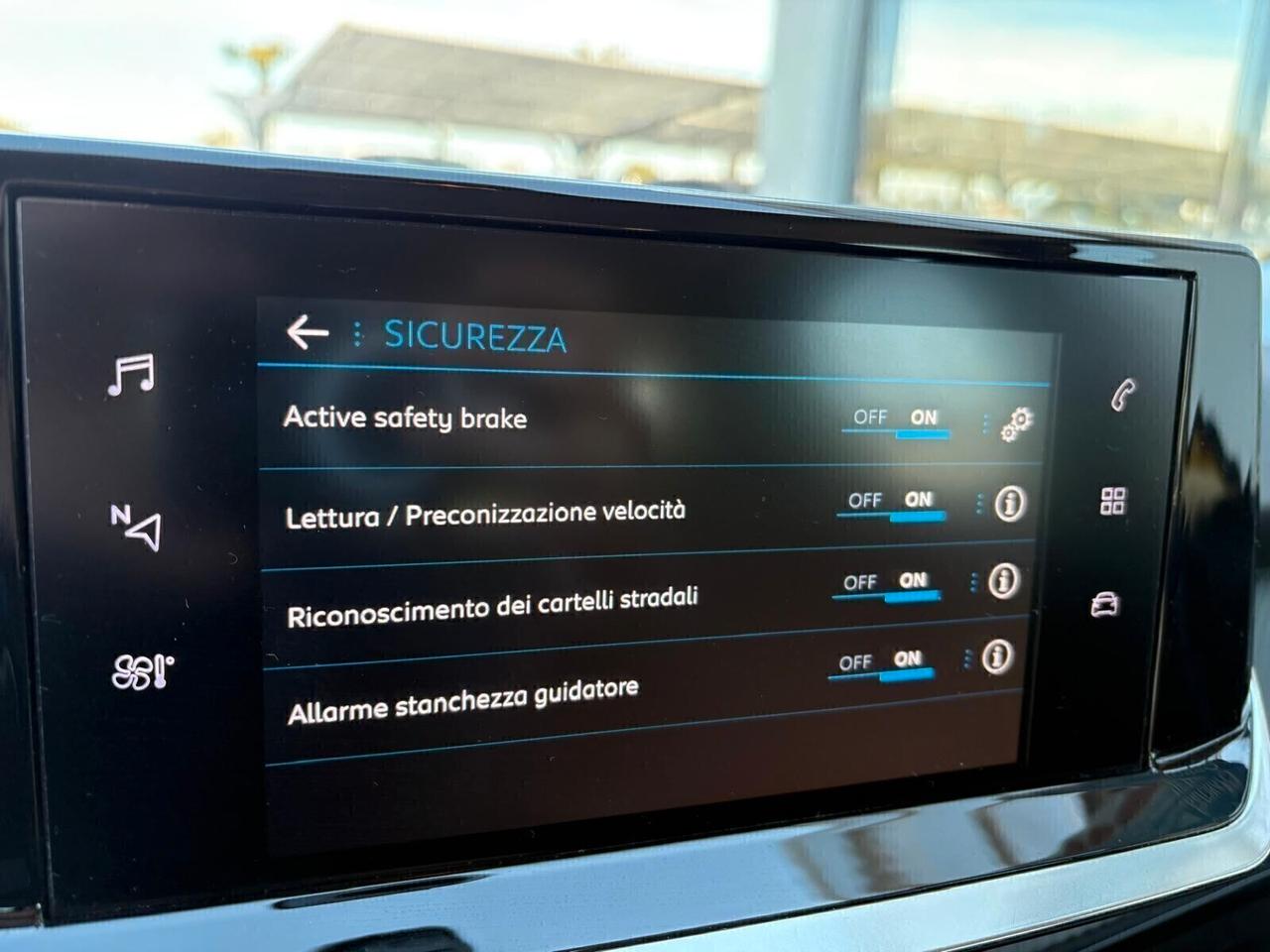 Peugeot 208 ACTIVE PureTech 75 5 porte SPOTICAR