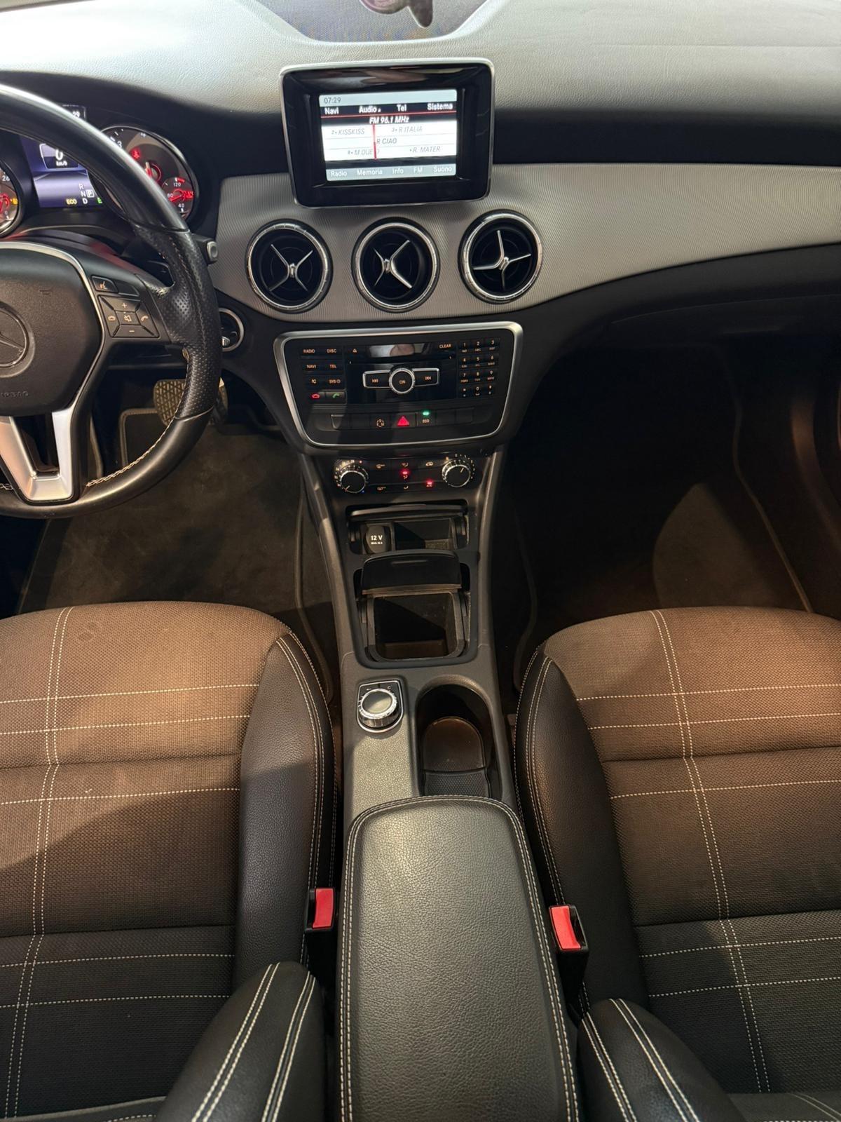 Mercedes CLA 200 -AUTOMATICA - GARANZIA