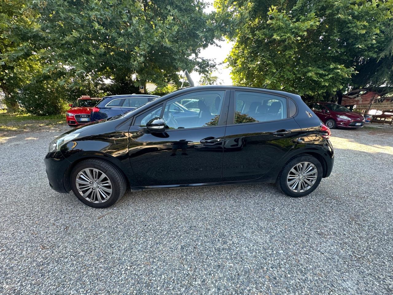 Peugeot 208 PureTech 82 5 porte Allure