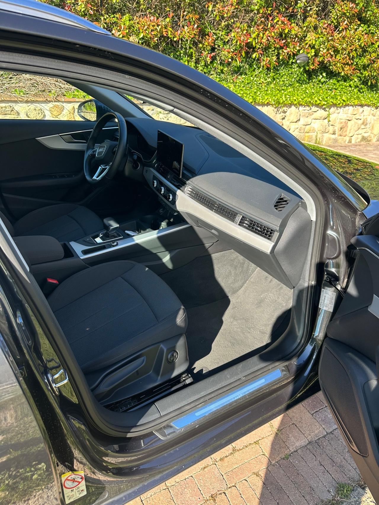 Audi A4 Avant 30 TDI/136 CV S tronic Business Advanced