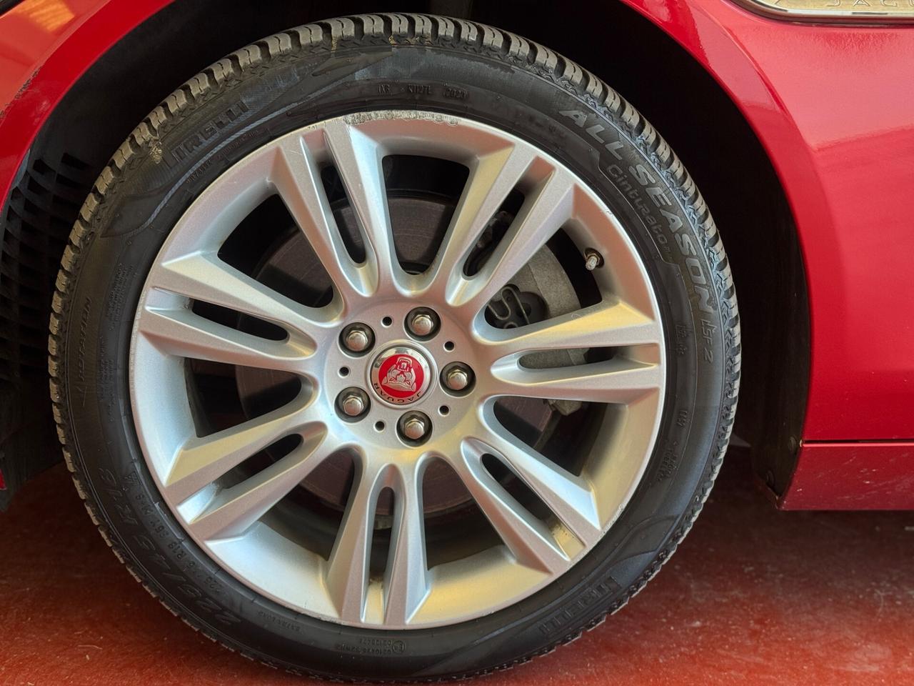 Jaguar XE 2.0 D Turbo 180 CV AWD aut. Portfolio