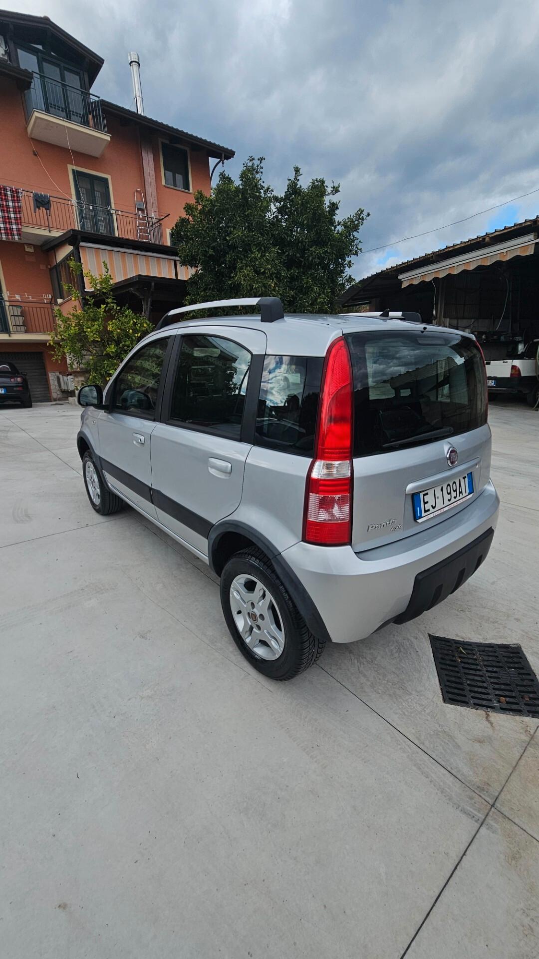 Fiat Panda 1.3 MJT 16V DPF 4x4 Climbing