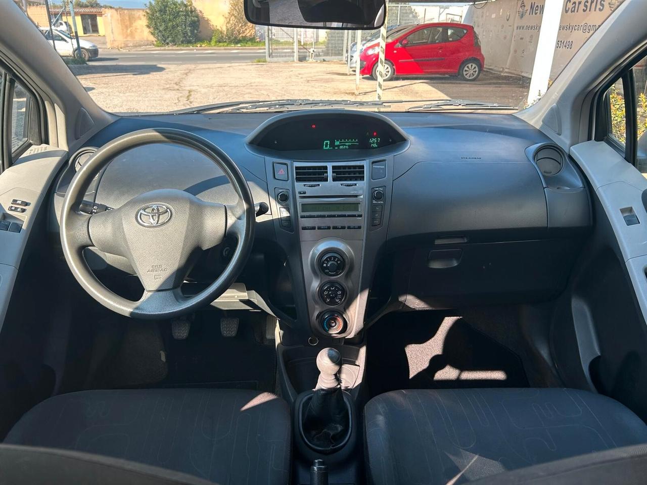 Toyota Yaris 1.0 5 porte Sol