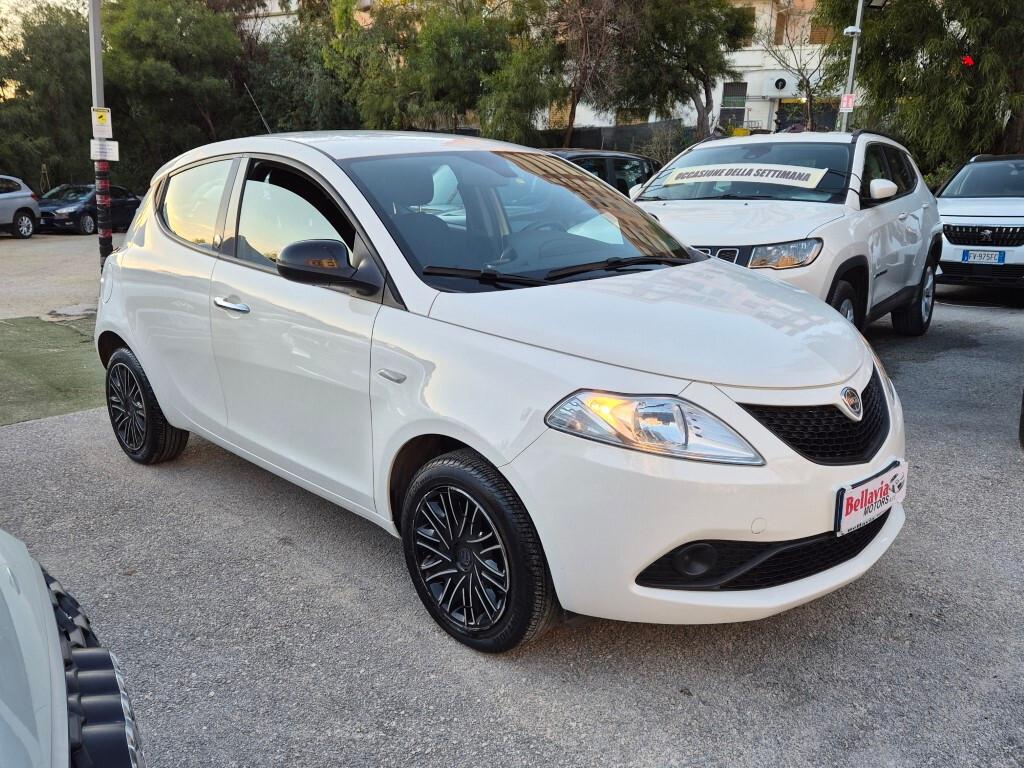 Lancia Ypsilon 1.2 69CV GPL Ecochic Gold