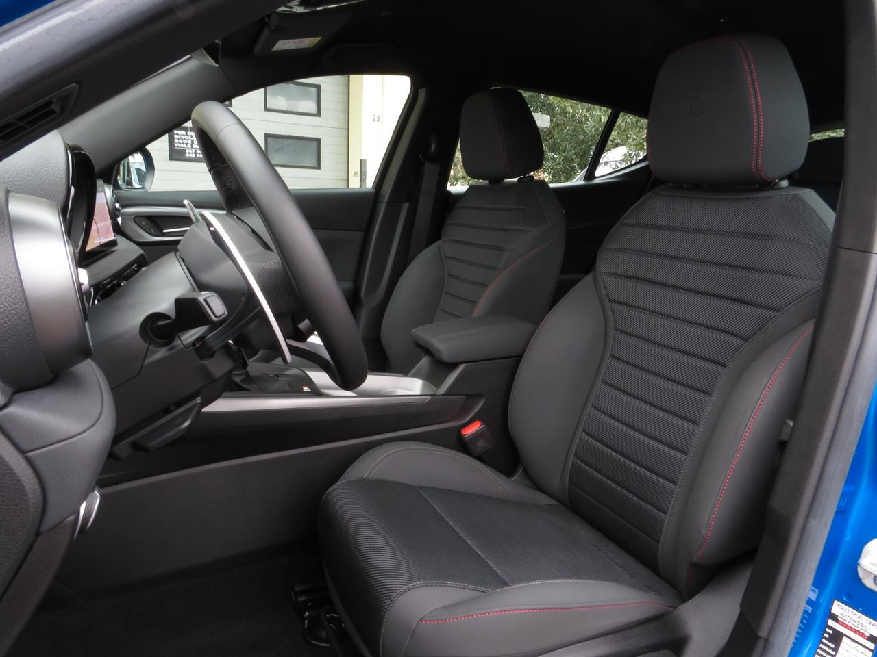 Alfa Romeo Tonale 1.5h tct7 Sprint. solo 3.400km! full led/full adas