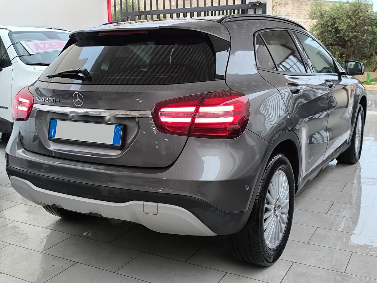 Mercedes GLA 200 d Automatic Business Extra 2018