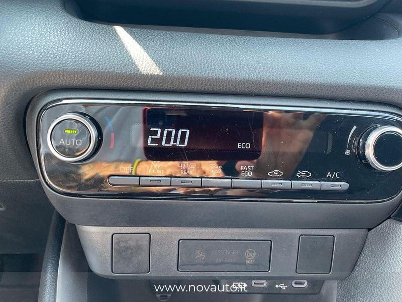 Toyota Yaris Hybrid Active MY24
