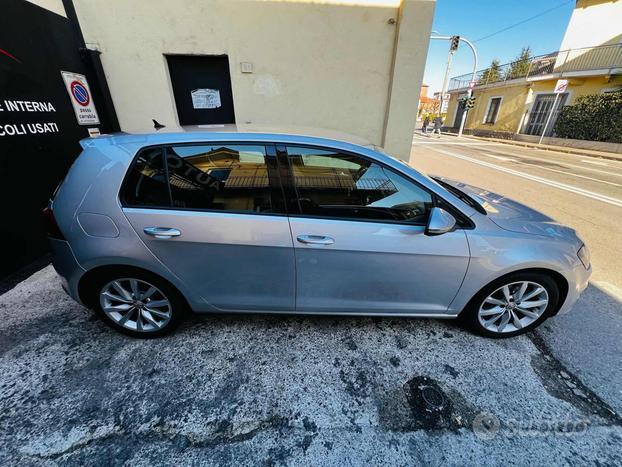 VOLKSWAGEN Golf 1.6 TDI 110 CV 5p. Highline Blue