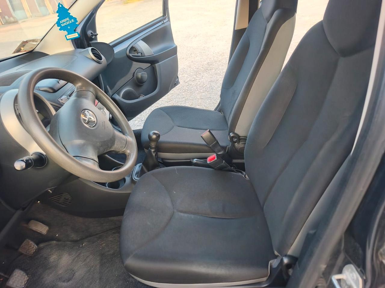 Toyota Aygo 2013---1.0 Benzina Neopatentati