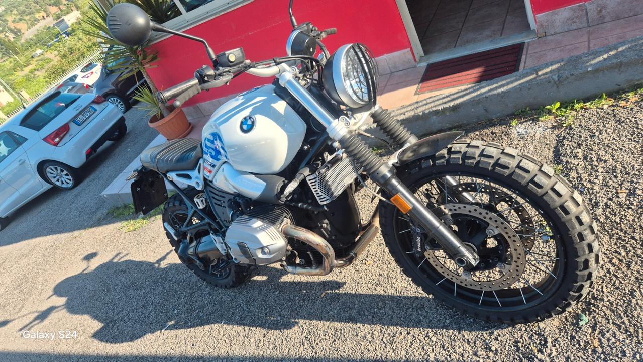 Bmw R 1200 GS nine t scrambler