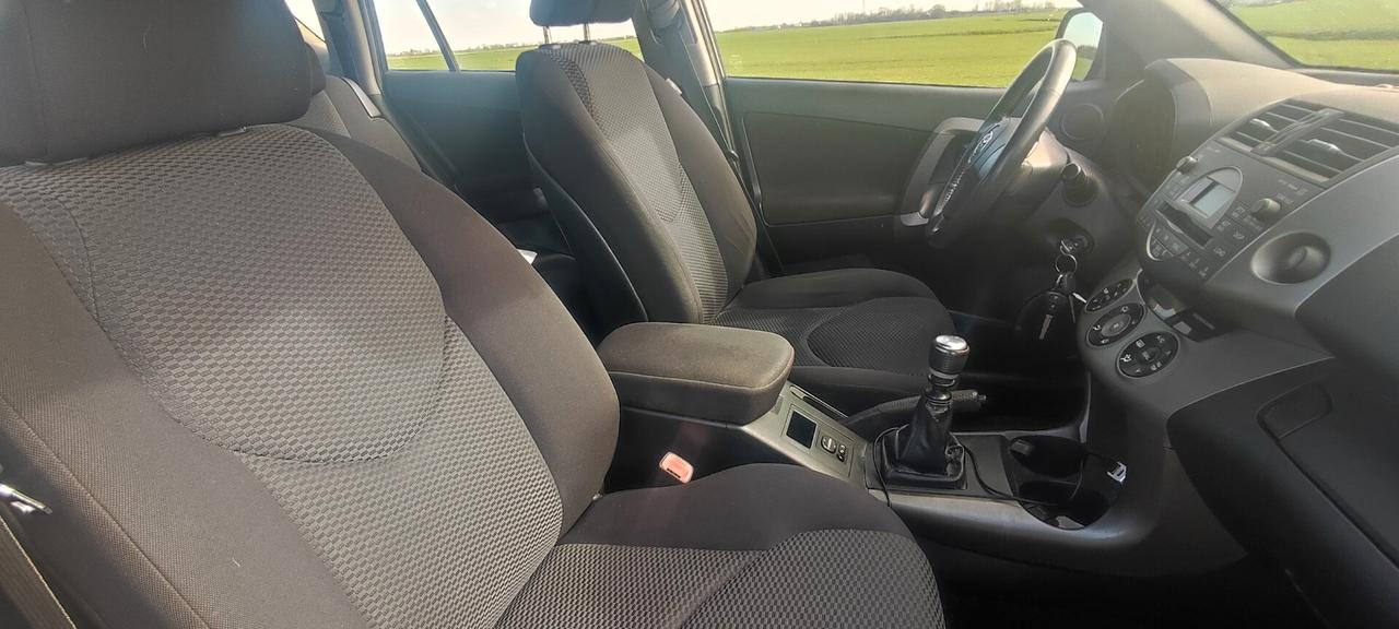Toyota RAV 4 RAV4 2.2 D-4D 136 CV SOL