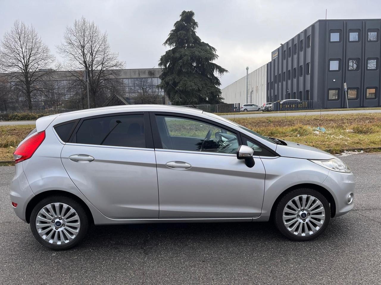 Ford Fiesta Fiesta 1.4 5 porte Bz.- GPL