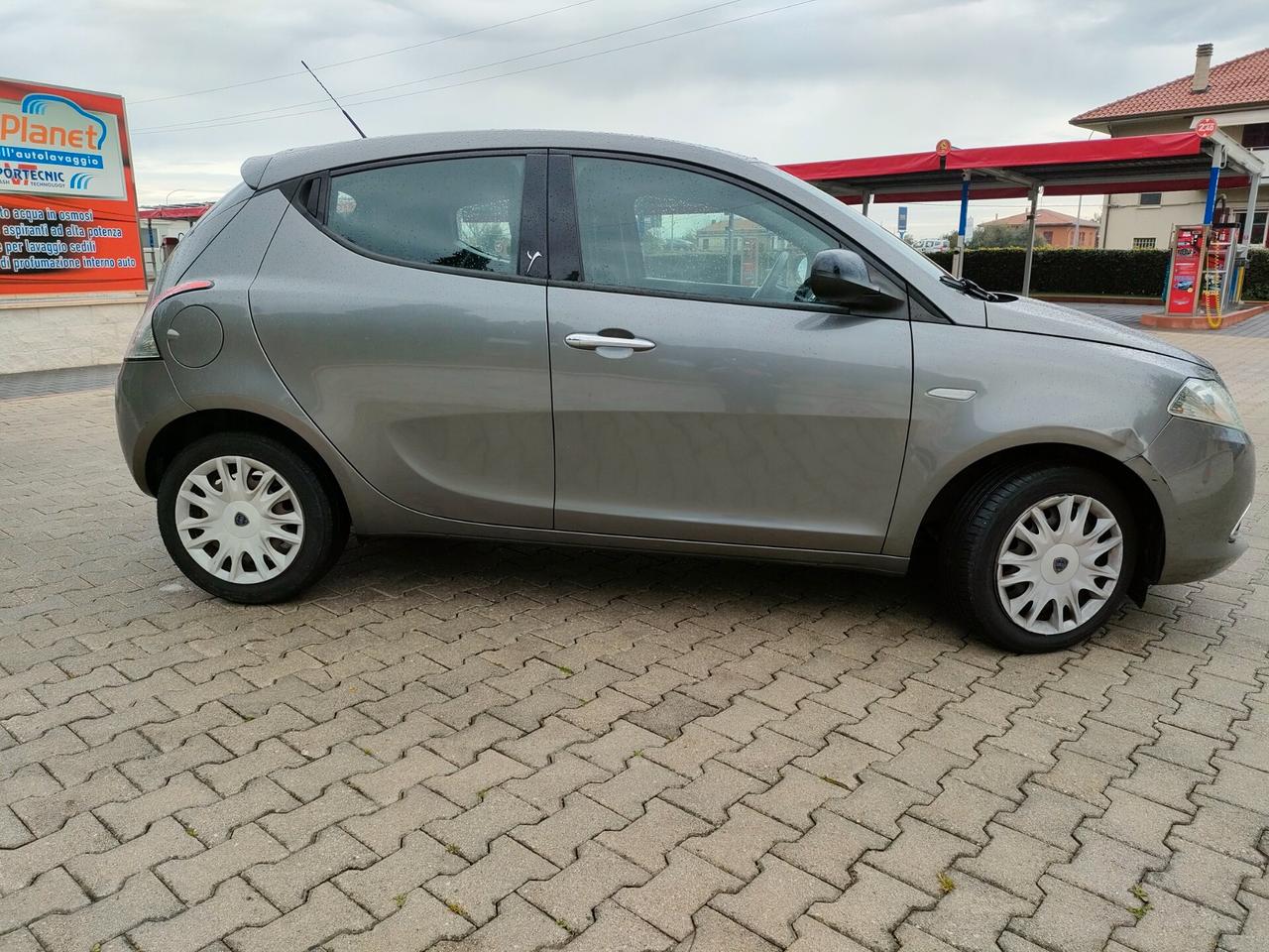 Lancia Ypsilon 1.3MTJ OK NEOPATENTATI