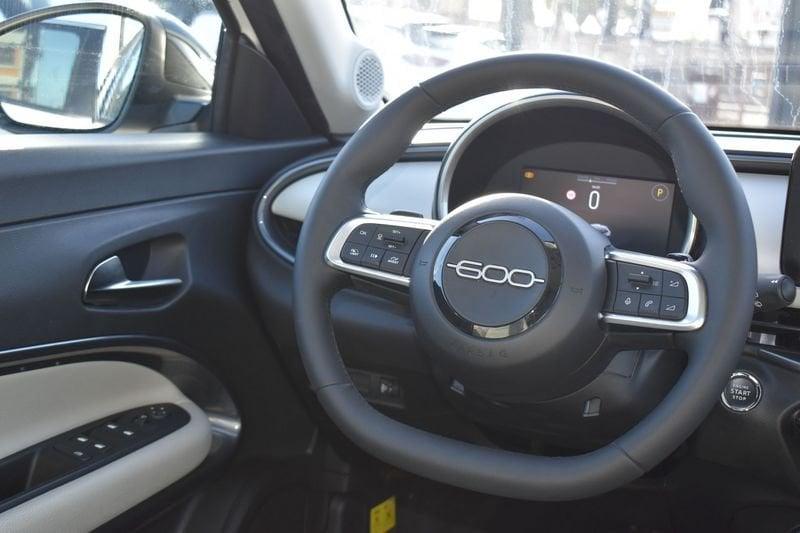 FIAT 600 1.2 Hybrid 100cv La Prima