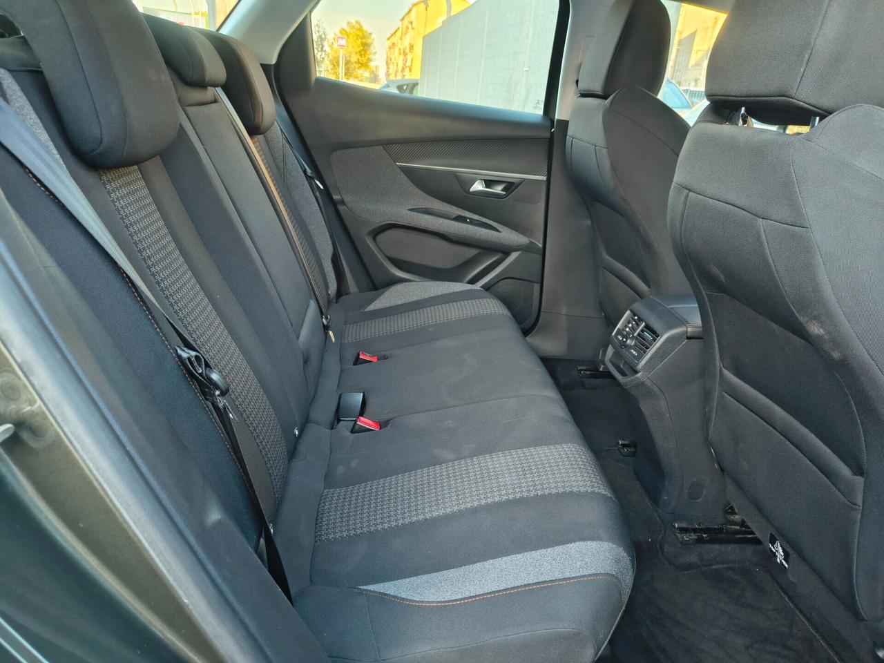 PEUGEOT 3008 SOLO 94.000 KM 1.5 DIESEL ANNO 2019