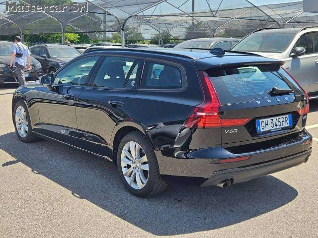 VOLVO V60 V60 2.0 b3 Momentum N1 auto 7m - GH345PR