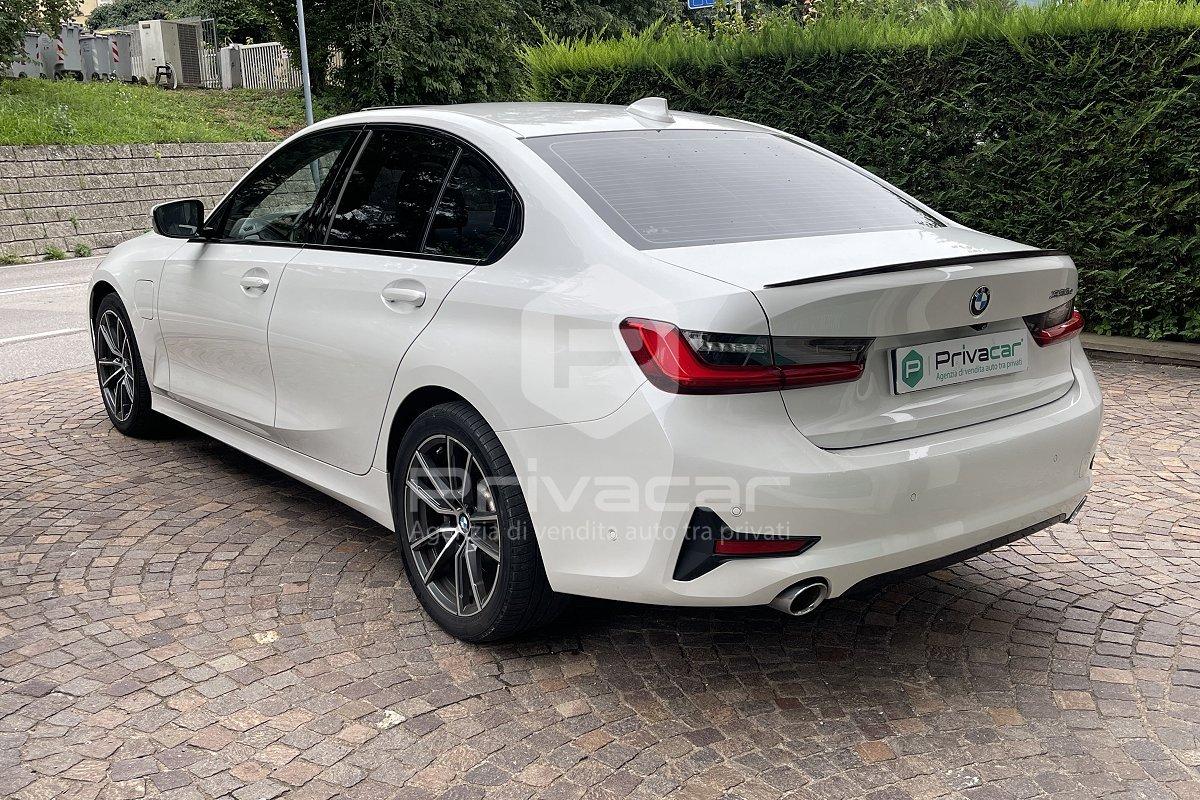BMW 330e Business Advantage