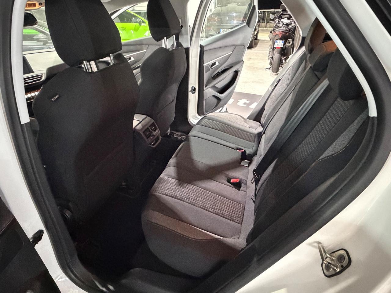 Peugeot 3008 BlueHDi 130 S&S Allure