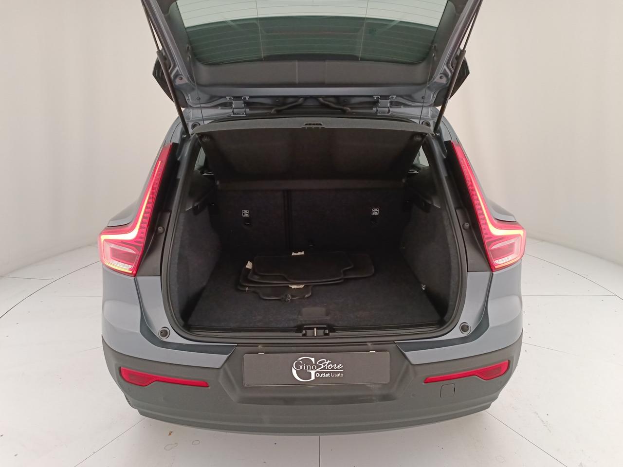 VOLVO XC40 2.0 d3