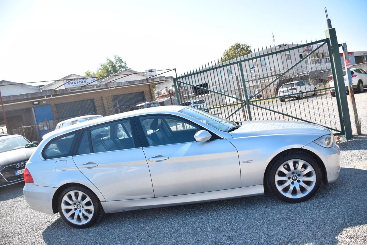 Bmw 330 330d Touring Futura navi pelle cruise sensori bt