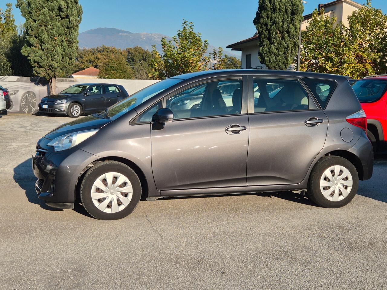Toyota Verso-S 1.3 MT