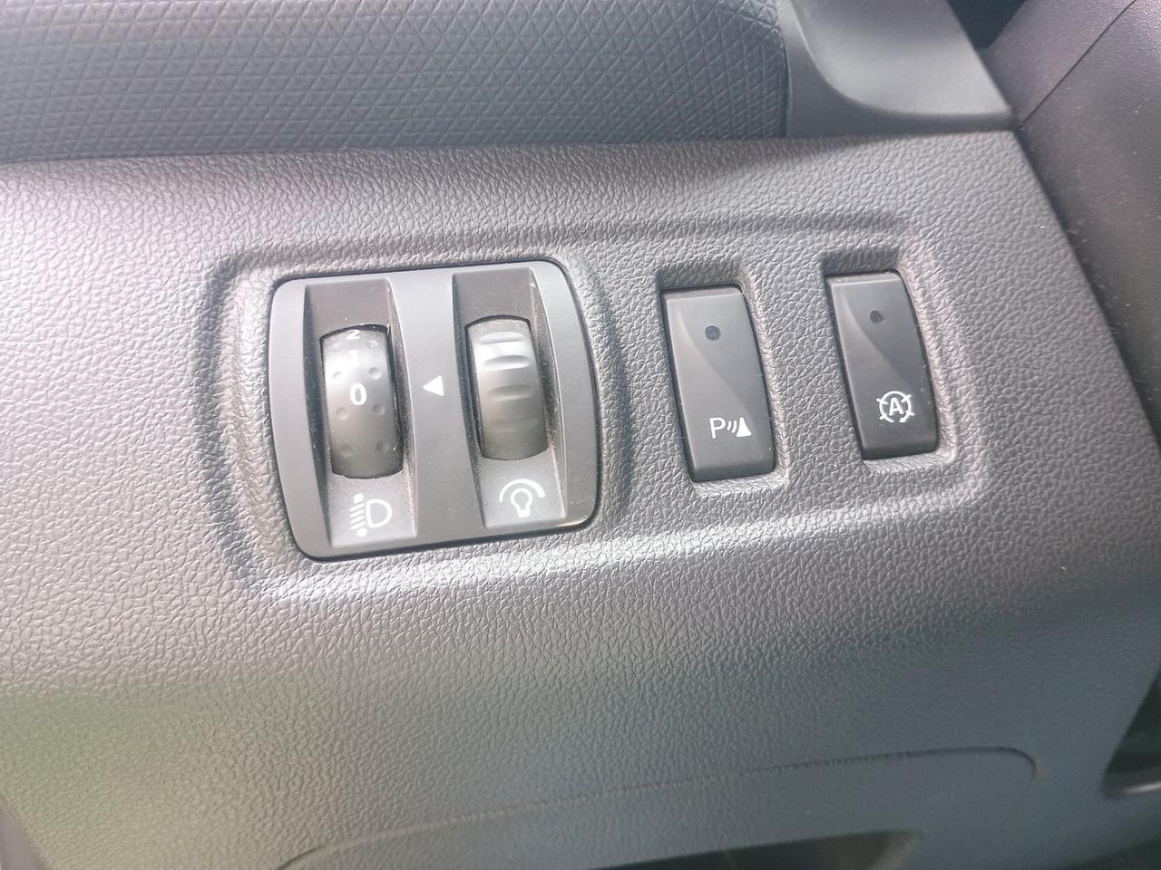 RENAULT CLIO NEOPATENTATI EURO6